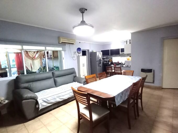 🏡 Casa funcional con 3 dormitorios a pocas cuadras del centro.